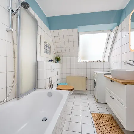 Martha-muller-graehlert-weg 6 8 Διαμέρισμα Zingst